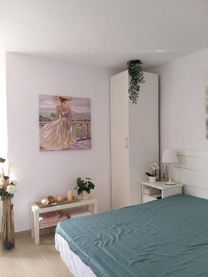Neu Renoviertes, Huebsches Und Gemuetliches Appartement Mit Balkon Und Meerblick Costa De Antigua Eksteriør bilde