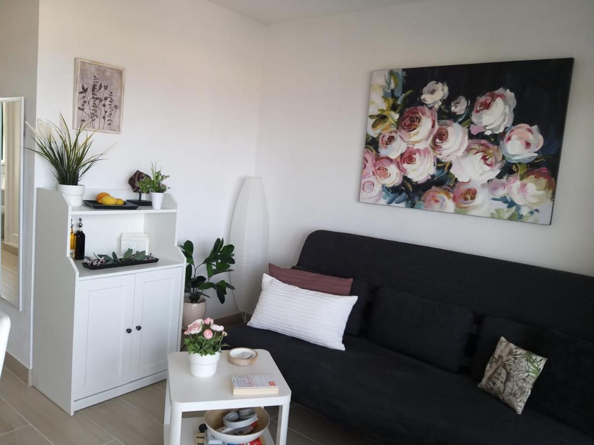 Neu Renoviertes, Huebsches Und Gemuetliches Appartement Mit Balkon Und Meerblick Costa De Antigua Eksteriør bilde